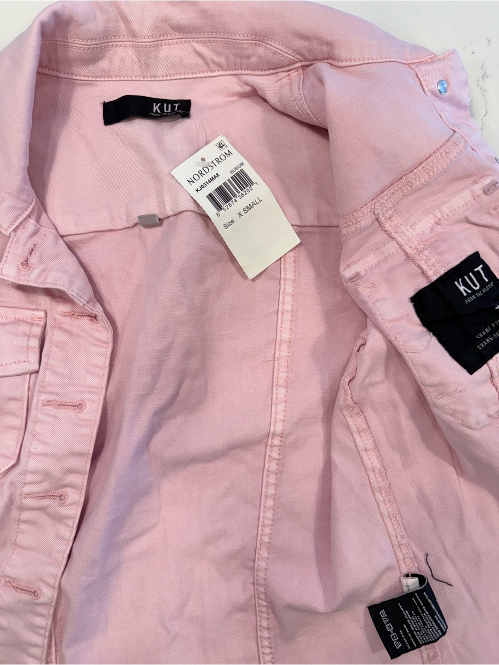 KUT from the Kloth Women’s Pink Denim Jacket - Casual Crop Style - Picture 2 of 3